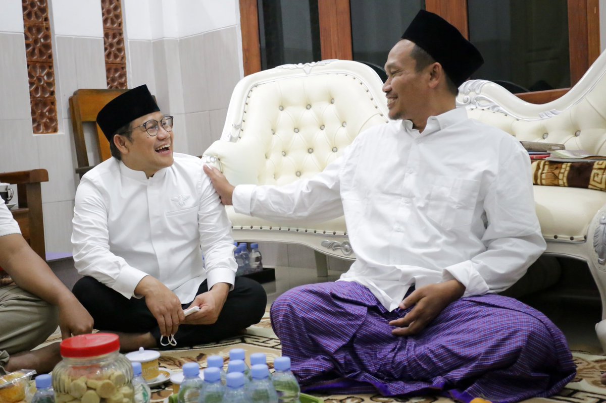 cakimiNOW's tweet photo. GUS BAHA

Semua tentang hidup, sejarah dan ilmu.
Agama itu menentramkan dan membahagiakan. 

اللهم إنى أسألك علِما نافغا و رزقا طيبا و عملا متقبلا

Ya Allah aku mohon kepadamu berikanlah kepadaku ilmu yang bermanfaat, rizki yang baik dan amalan yang diterima disisimu https://t.co/ZPTntwxsPM