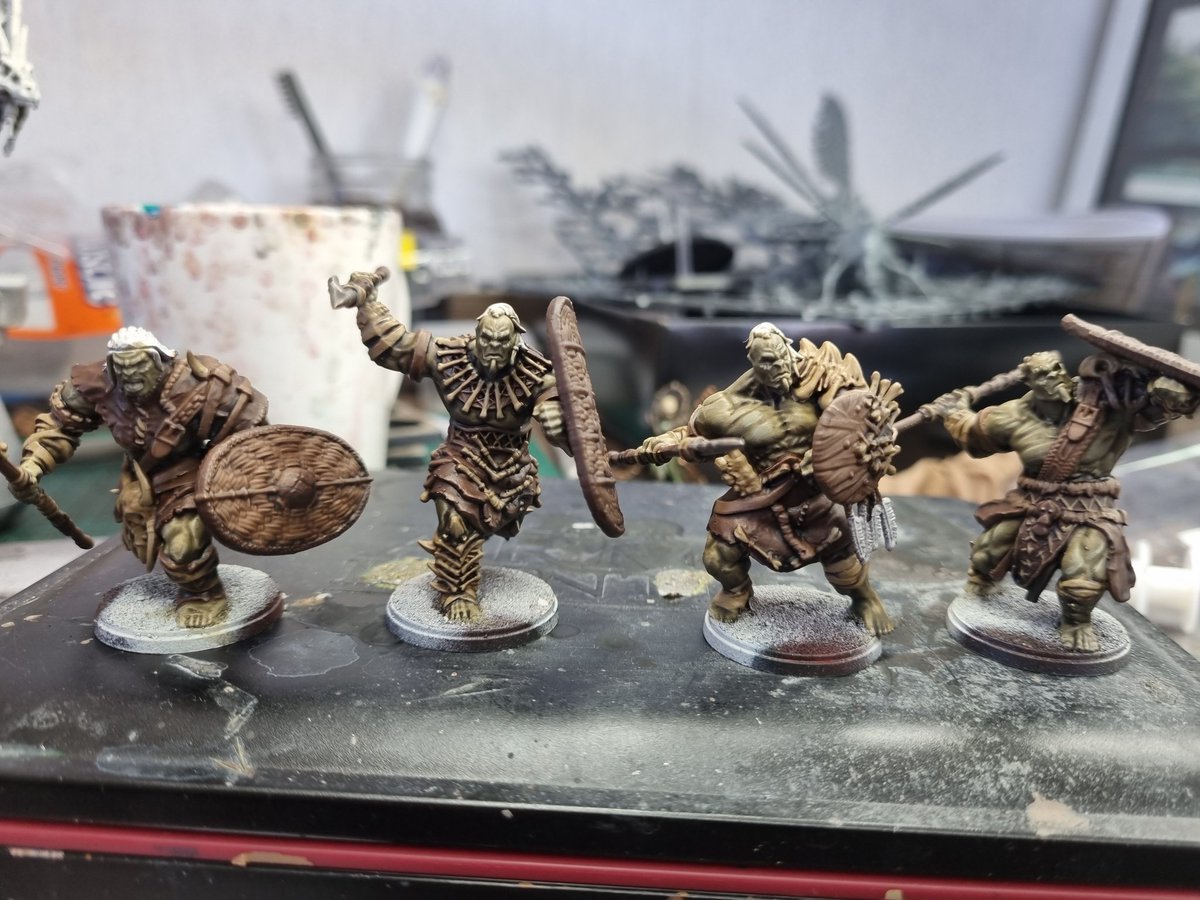 Thehobbyhobo1's tweet photo. Current progress on my W'adhrun braves. Have had to break them down into groups due to work +sproglett. Skin finished, all base colours shaded apart from the hair. Ready for highlighting!

#PBWargames #Pathofconquest #Warmongers #DINOORCS https://t.co/GlDYXNEA3z