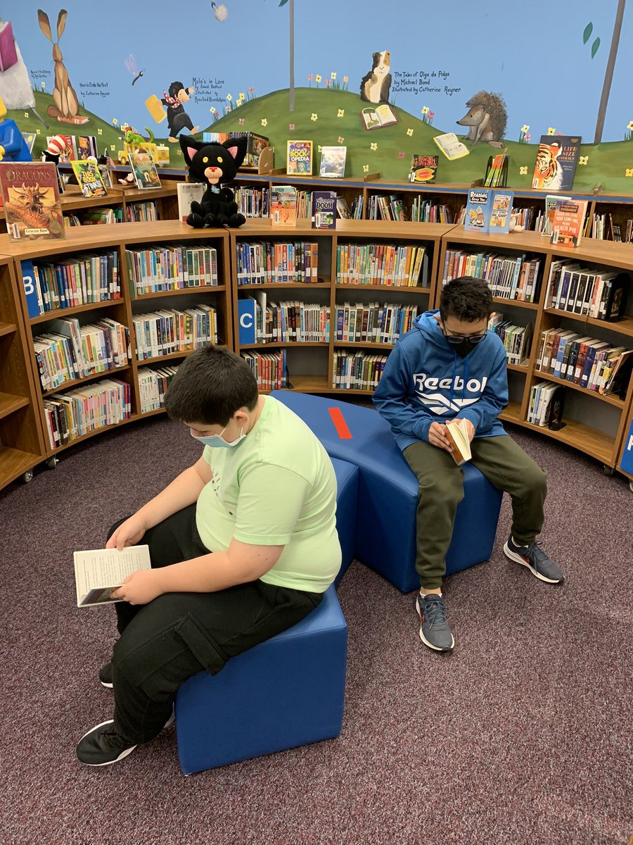 montyredgate's tweet photo. Checking out the new library setup and reading to some kinder friends! 😃 @NISDEvers #EversGameOn https://t.co/VO84SEf4hs