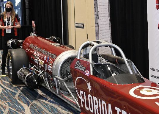 SenorraC's tweet image. Thanks Chris Larsen at @LMSjets for exhibiting @FloridaTech 5500 hp jet dragster, presenting at our 2022  #spaceportsummit | #spacecom!🏎 
Great partnership-students hands-on building dragster 🏎…brought back memories of working on aircraft engines before wkg for NASA 🚀✨