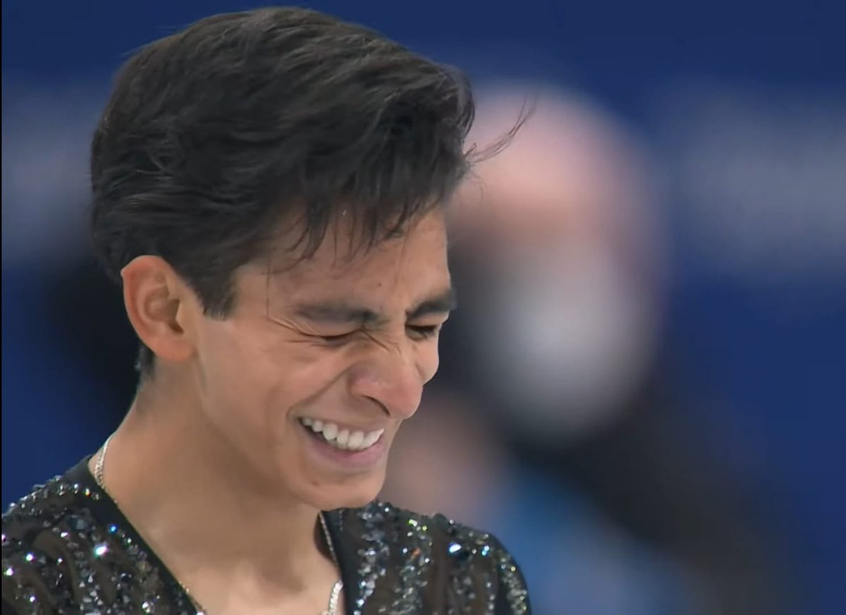 AgsSport's tweet photo. Con una excelente rutina Donovan Carrillo 🇲🇽⛸️ se despide de los Juegos Olímpicos Invernales de Beijing 2022 con 218.13 puntos para estar entre los mejores 20 del mundo
Histórica  participación del jalisciense quien pone en alto a México 
Fotos: Screenshot transmisión Marca Claro https://t.co/tf9pO1OaF2