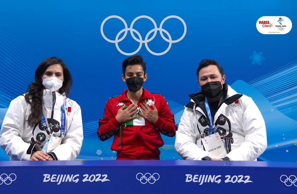 AgsSport's tweet photo. Con una excelente rutina Donovan Carrillo 🇲🇽⛸️ se despide de los Juegos Olímpicos Invernales de Beijing 2022 con 218.13 puntos para estar entre los mejores 20 del mundo
Histórica  participación del jalisciense quien pone en alto a México 
Fotos: Screenshot transmisión Marca Claro https://t.co/tf9pO1OaF2