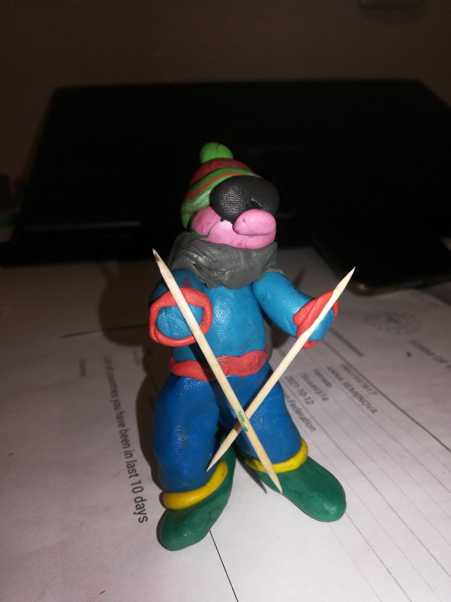 👱‍♂️👱‍♀️Мы без дела не сидим,
          Пишем, учим и творим!
📏Дистанционный формат - обучению не помеха для ребят студии "Умка" ЦДОД.