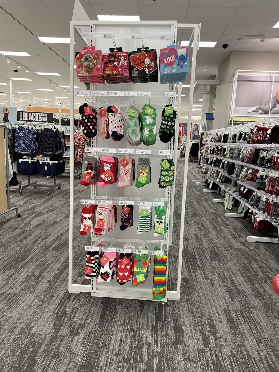 Èlee Devine tweet media