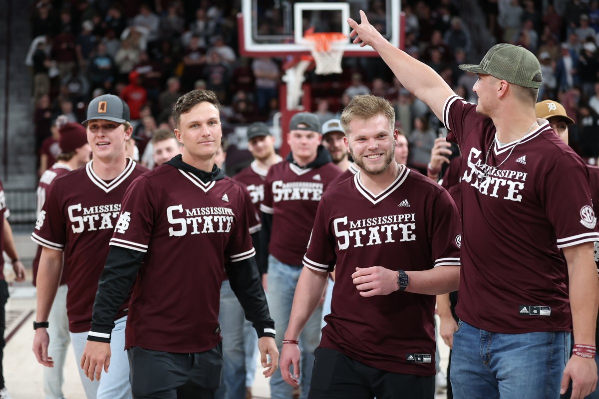 HailStateBB's tweet photo. Thanks for having us, @HailStateMBK! 

We'll see you at The Dude in 9⃣ days...🔜 https://t.co/aJHajbPuOT