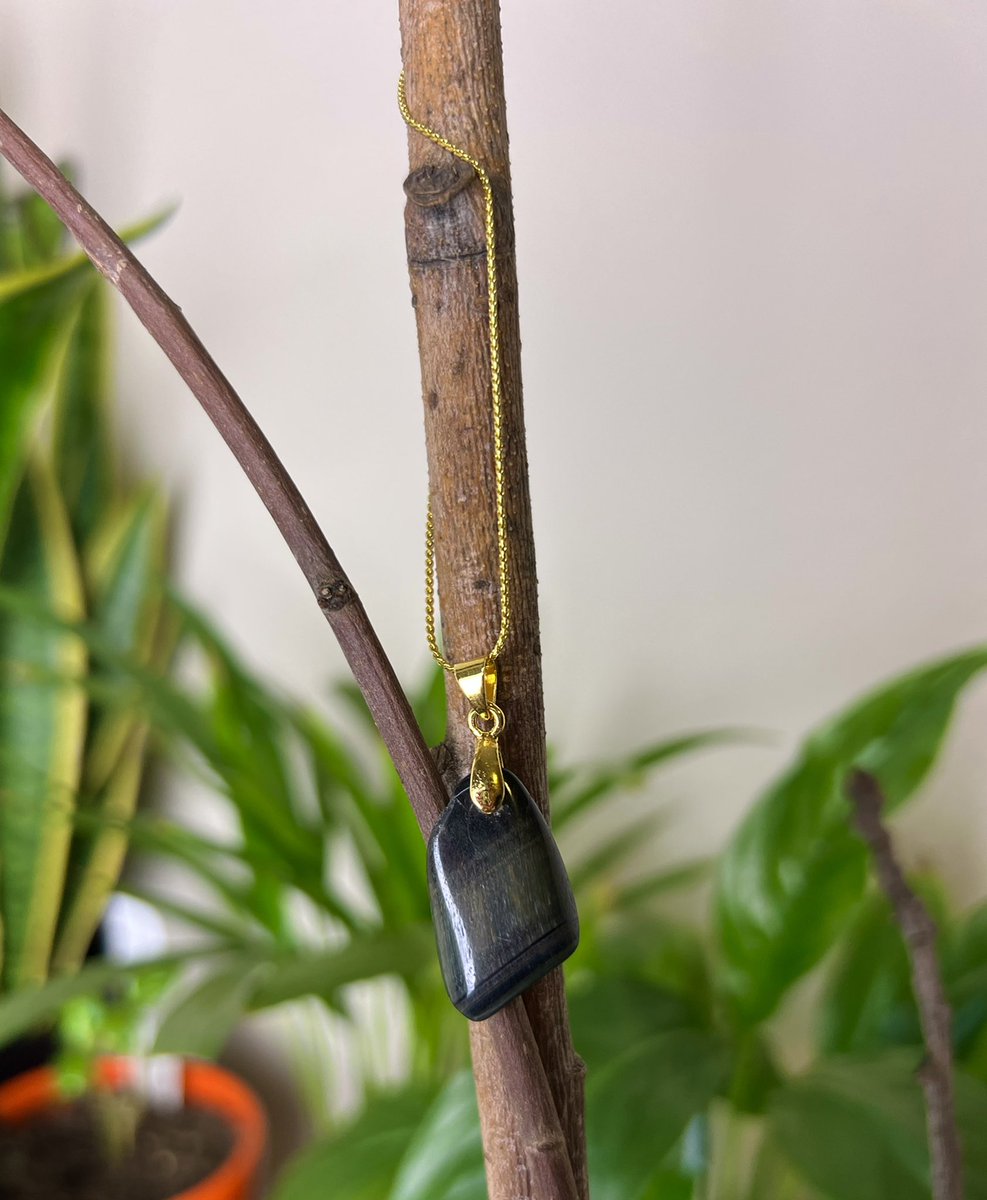 artbyjoyner's tweet photo. Carnelian and Labradorite 18k Gold Necklaces going live tonight! https://t.co/0gsa8UYWJd