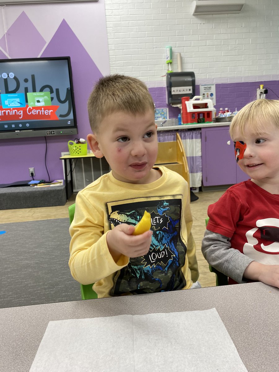 MrsJenLasater's tweet photo. Some sour faces learning about the sense of taste #3yroldpreschool #rileyearlylearningcenter https://t.co/YzwnxKUjRR