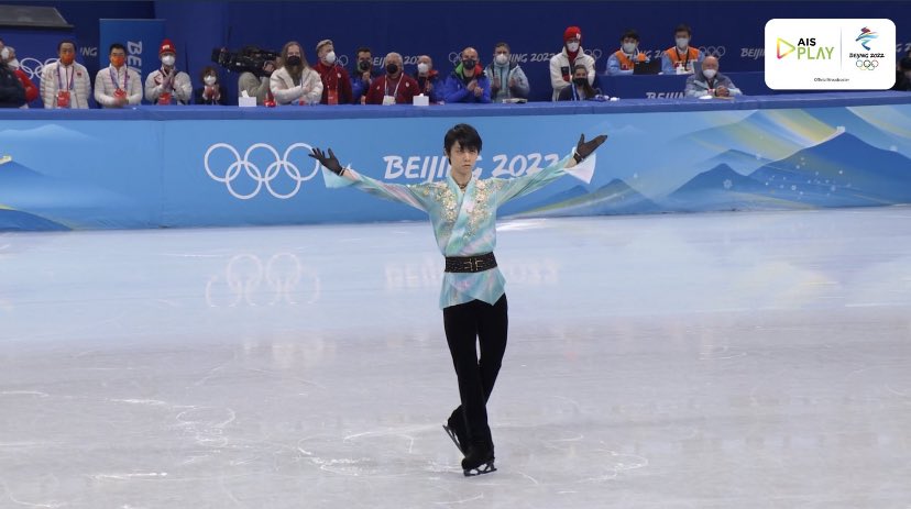 YOURGIRlkimi's tweet photo. The ICE KING HAS ARRIVED, he’s warming up right now. I hope that he lands the 4A soon and wins !!! He is so amazing. #YuzuruHanyu #FlyYuzu https://t.co/MFsBBgK86S