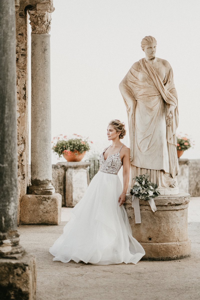 destinationido's tweet image. 🤔 Would you say “I do” here? 

destinationido.com/amalfi-coast-d…

📸: @quattrost 
Planner: @intertwinedevents 
Venue: @villacimbrone
Florist: @malafrontefiori 

#italywedding #destinationweddingitaly #destinationweddings #amalficoast #weddingreceptiondecor