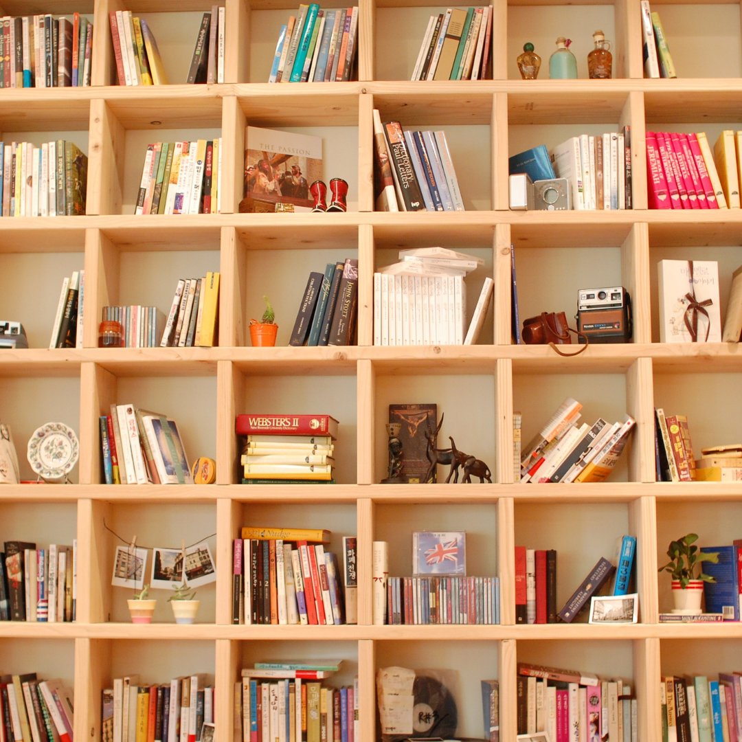 storageplus_'s tweet image. Want to buy more books but need more room? Don't want to part with your beloved book collections? We have storage solutions starting from 1m². Get a free quote now via the link in our bio.

#storageplus #storagesolutions #storage