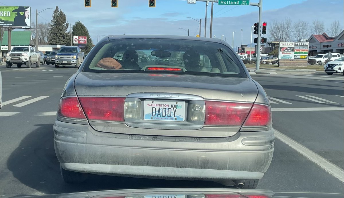 JerryPost7's tweet image. “Daddy” drives a dirty Buick LeSabre. Just as we all suspected  #jalopnik