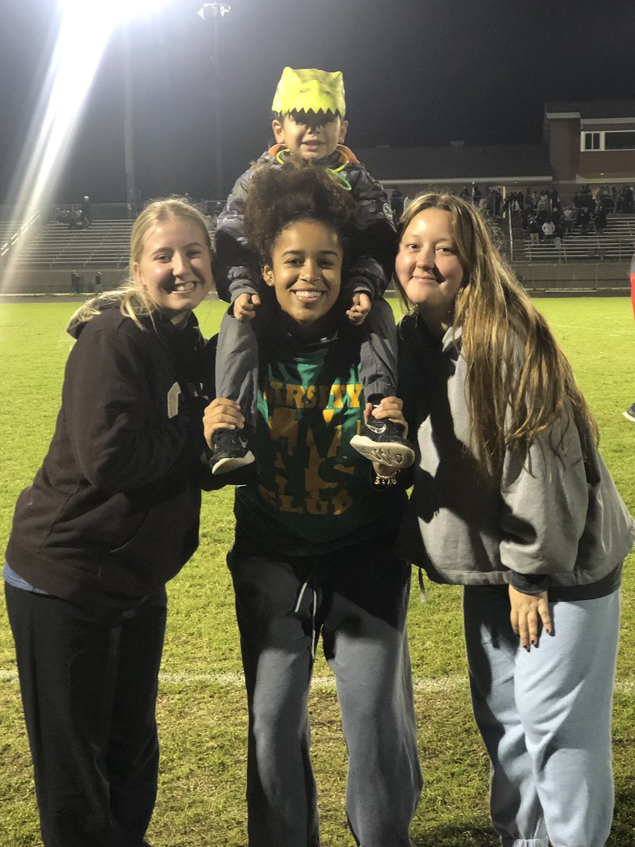 Special thanks to our favorite fans!!! 💚💛 <a href="/LMHSVarsityClub/">Lake Minneola Varsity Club</a>