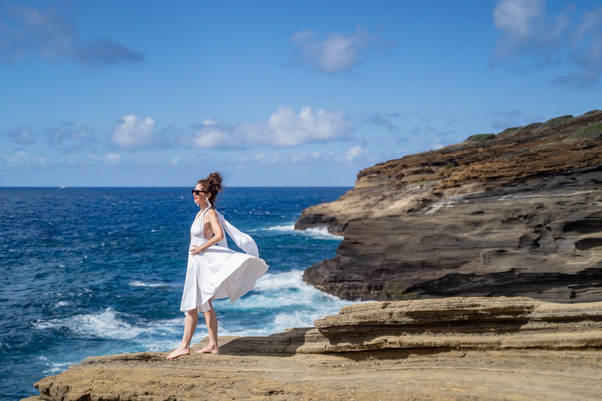 theebwrap's tweet photo. When it comes to Reinvention, we practice what we preach. Say Aloha to @theebwrap 2.0: https://t.co/5oFUO0D6FM #theebwrap #elizabethkosich #reinvention https://t.co/K8FBuKWG0b