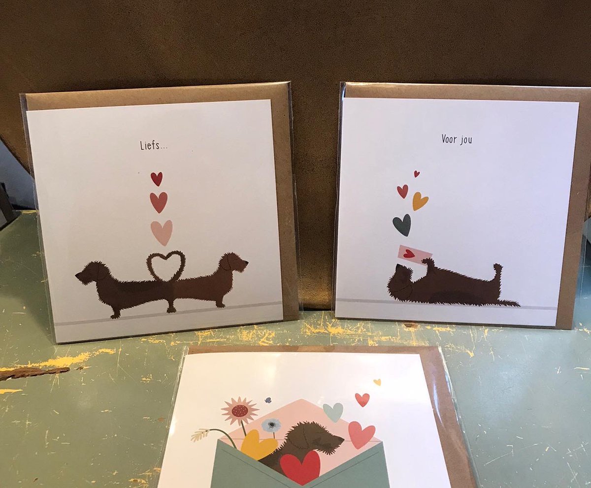 HetKoolwitje's tweet photo. Valentijnsdag. Maandag 14 februari is het weer zover. Verras jij je liefje met een mooi kadootje of een lieve kaart? Waarom wachten tot maandag? Maak van iedere dag een gedenkwaardige dag, zeg tegen elkaar: ik hou van jou! https://t.co/ZIFfswOCyj