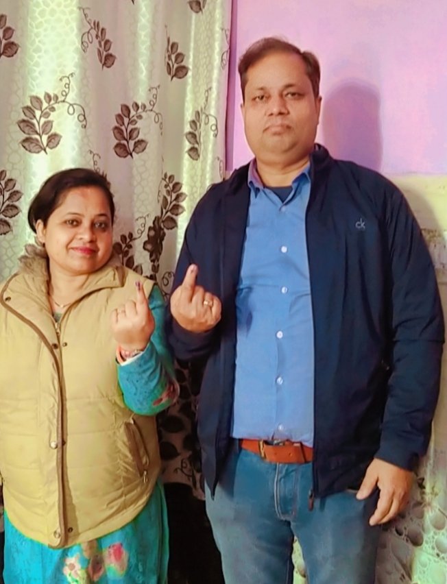 ProRabindrajha's tweet photo. लोकतंत्र के पर्व के हम भी भागीदार
जय हिंद 🇮🇳
#UPElection22 https://t.co/8E6OwItMLw