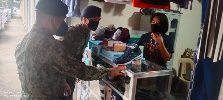 1501st_MC's tweet photo. Personnel of this unit conducted Information Drive regarding "Bantay Bihis" along Lamut, Ifugao. This intensified campaign against Illegal Use, Manufacture and Distribution of PNP Uniforms.
#PNPBantayBihis
#RespectOurUniform
#ToServeandProtect
#RMFB15Cares https://t.co/lY0vedAMrW