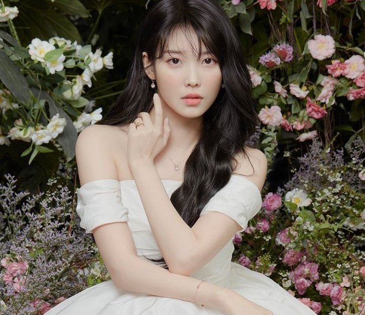 jieun folder tweet media