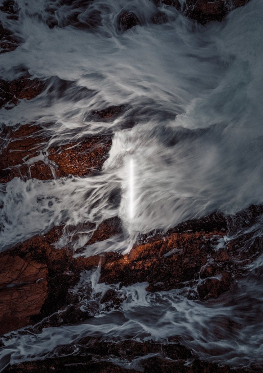 blairsugarman1's tweet image. Gm/ga/ge/gn/g whizz depending on time and excitement level. 

Here’s the final set of photos from @jsrpixel and myself using @LumeCube and two @DJIGlobal drones for top down light painting. 

Next we’re aiming for a full game of noughts and crosses…

#nftart #drone #nftphoto