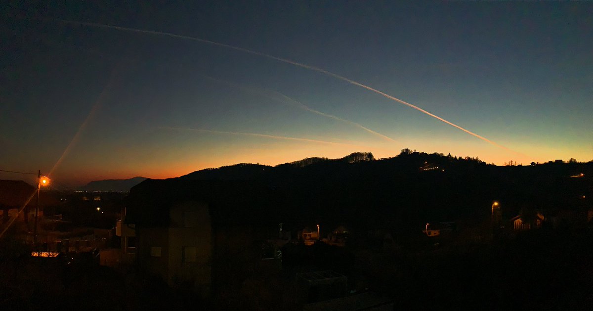NinockaH's tweet photo. All stripes, no stars. Dobro jutro s brega! ☀️ https://t.co/DpPjsOnfF3