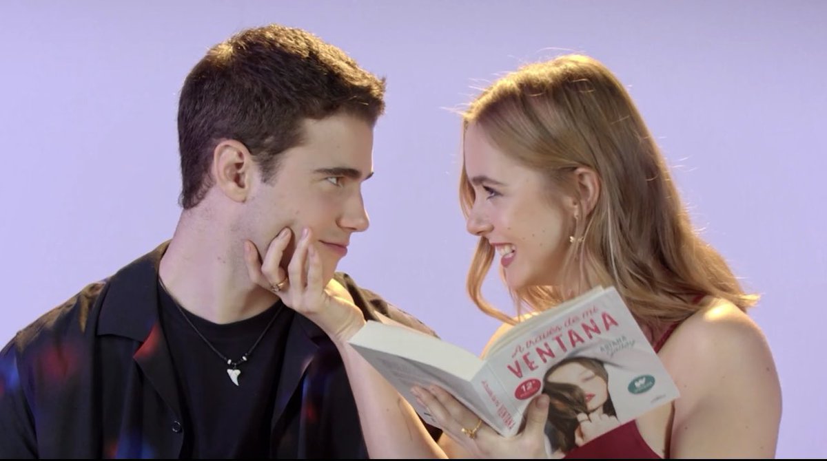 ракель и арес из моего окна фото. из моего окна фильм 2022 арес. из моего окна фильм нетфликс 2022. хулио пенья 2022. арес ракель из моего окна.