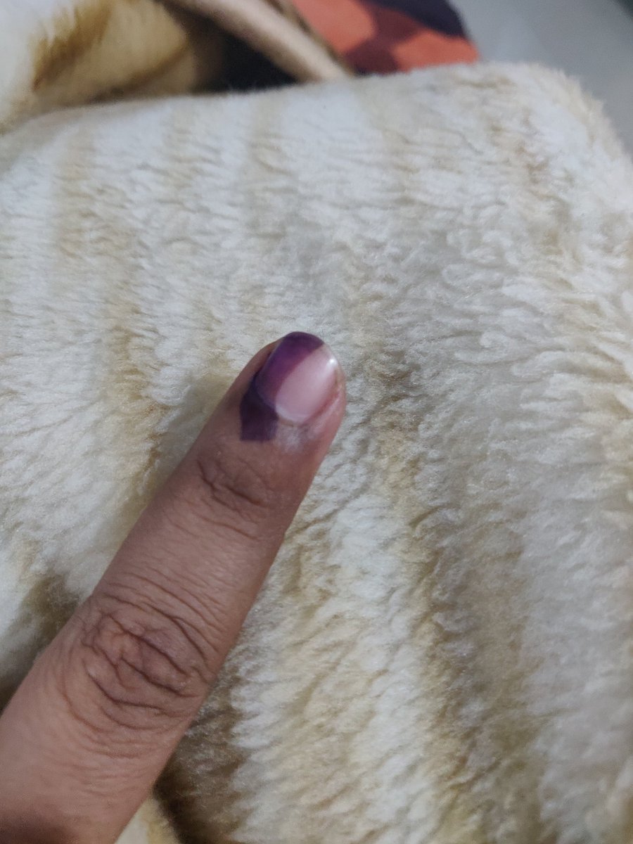 AmanVerma_IN's tweet photo. #UPElections2022
#UPFirstPhaseElections
#AssemblyElections2022
#Elections2022
#UPElections
#UPElection
राष्ट्र हित में मतदान 🗳️
देश तरक्की तभी करेगा,
हर वोटर जब वोट करेगा । https://t.co/FfpqaApQj0