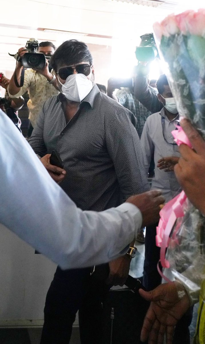 TeamChiruMHBD's tweet photo. Let's Hope All issues will be solved💞

Boss will look after🙌❤️

#TeamRCMHBD #TeamRCMahabubabad
#MegaStarChiranjeevi https://t.co/knqwJKOoJQ