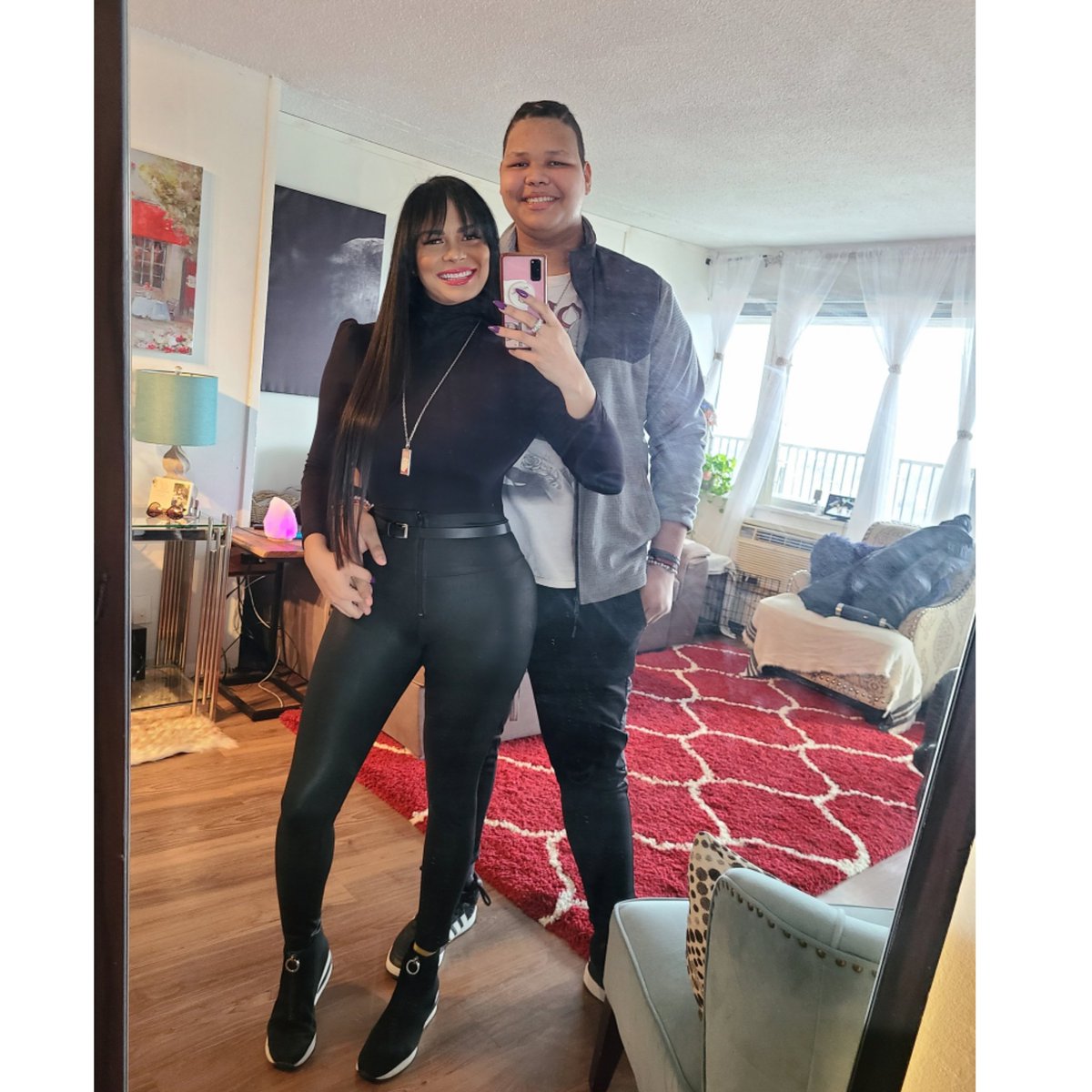 karinabonillard's tweet photo. #NuevaFotoDePerfil https://t.co/VA2dxeBE9k