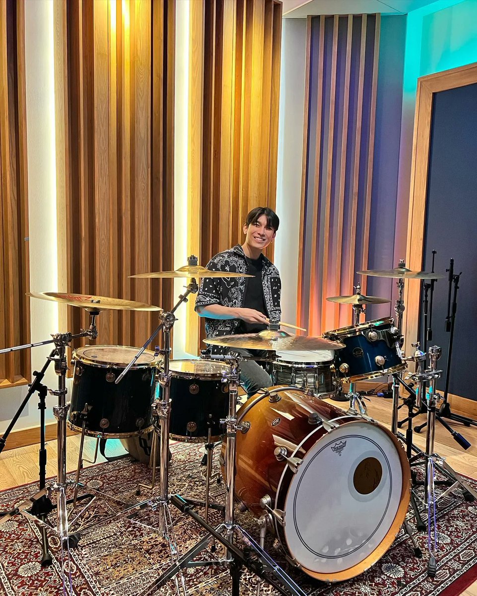 WE LOVE A MULTITALENTED KING  🥵  <a href="/MSuppasit/">mewsuppasit</a>