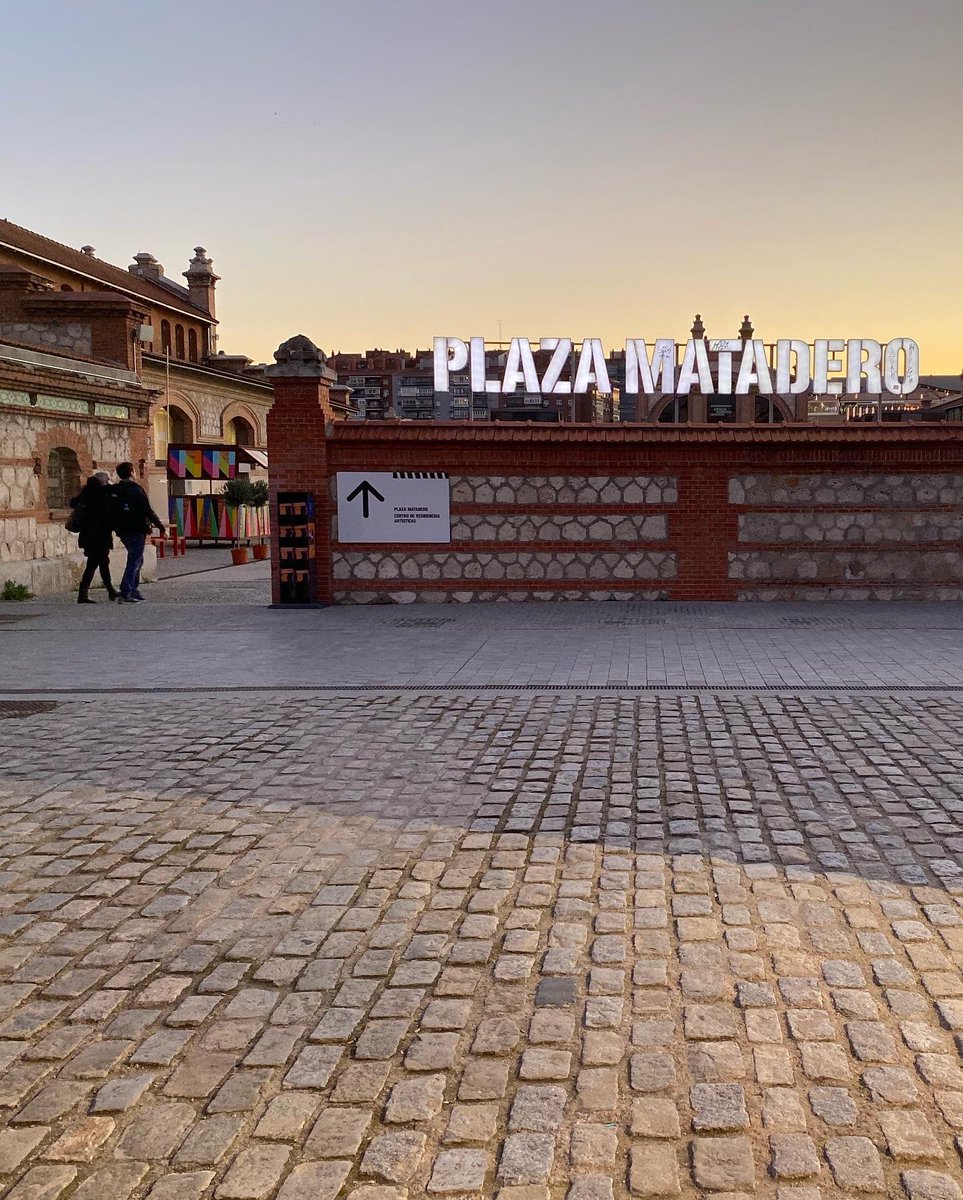 TheGuidesUNeed's tweet photo. Good morning! A sunset at #matadero. https://t.co/nj06qe9vZL