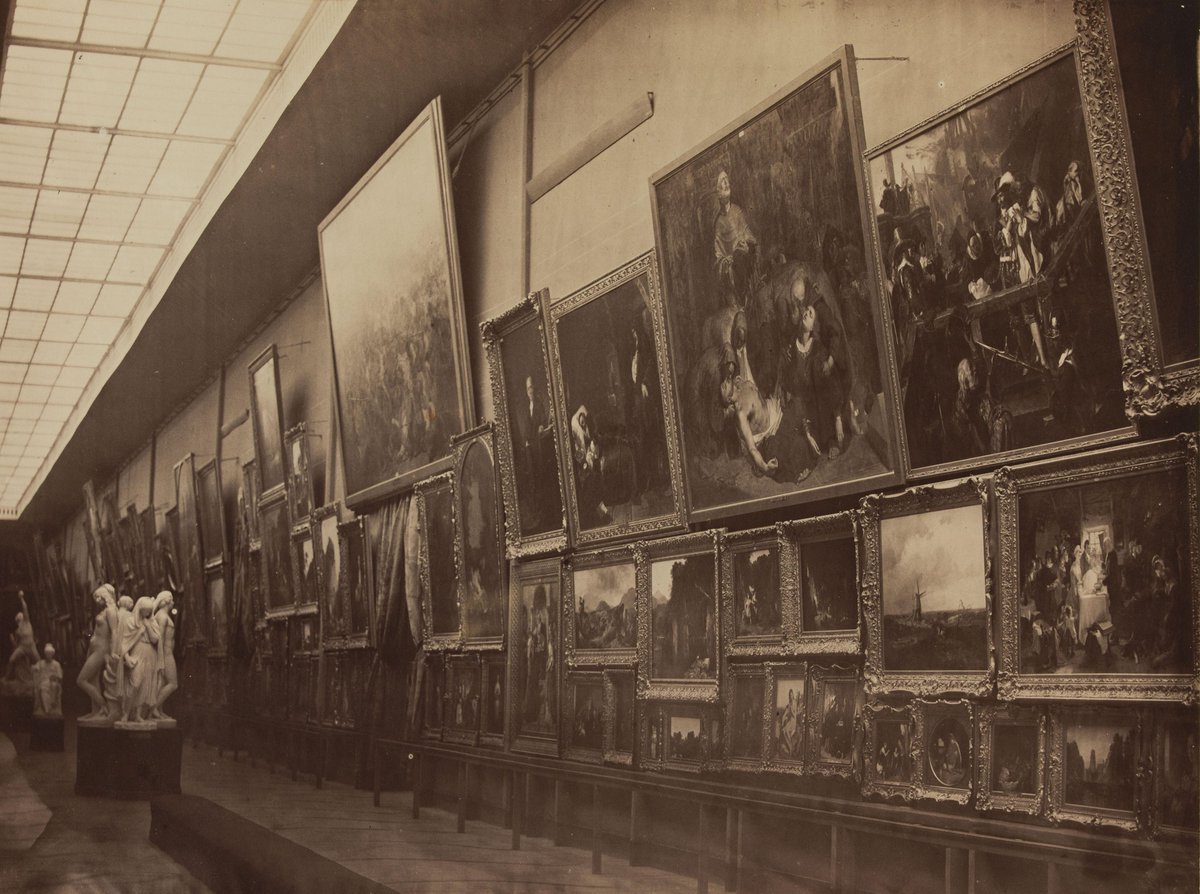 📸 #jeudiphoto En mai 1855, une exposition inédite d'art contemporain est inaugurée au palais des Beaux-Arts, avenue Montaigne 🖌. E. Disdéri (1819-1889) prend alors 18 photographies de l'extérieur et de l'intérieur du palais. 

bibliotheques-specialisees.paris.fr/ark:/73873/pf0…