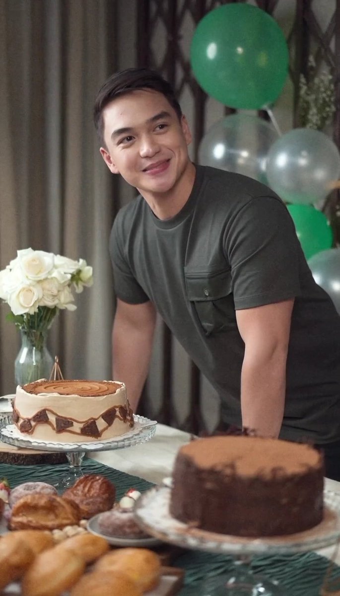 NynieFigueroa's tweet photo. Repost Today IG BeaDom Everyone
#GrabFoodSignatures https://t.co/rTdQTLcHHw