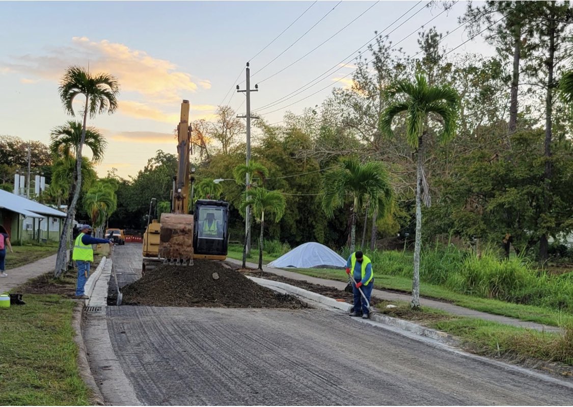 Progresan los trabajos rehabilitación del pavimento en el Paseo Pinos del RUM