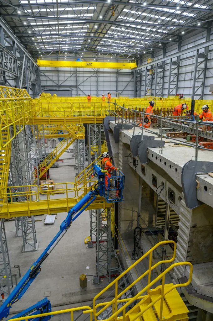 ncedigital's tweet photo. Rail | Work on the UK’s longest railway bridge has ramped up this week, with @HS2ltd contractors beginning production of 1,000 enormous concrete segments that will form the deck of the #ColneValleyViaduct

Story: https://t.co/GiTQmchea9

#Construction #Rail #Viaduct https://t.co/Kqw981Ghge