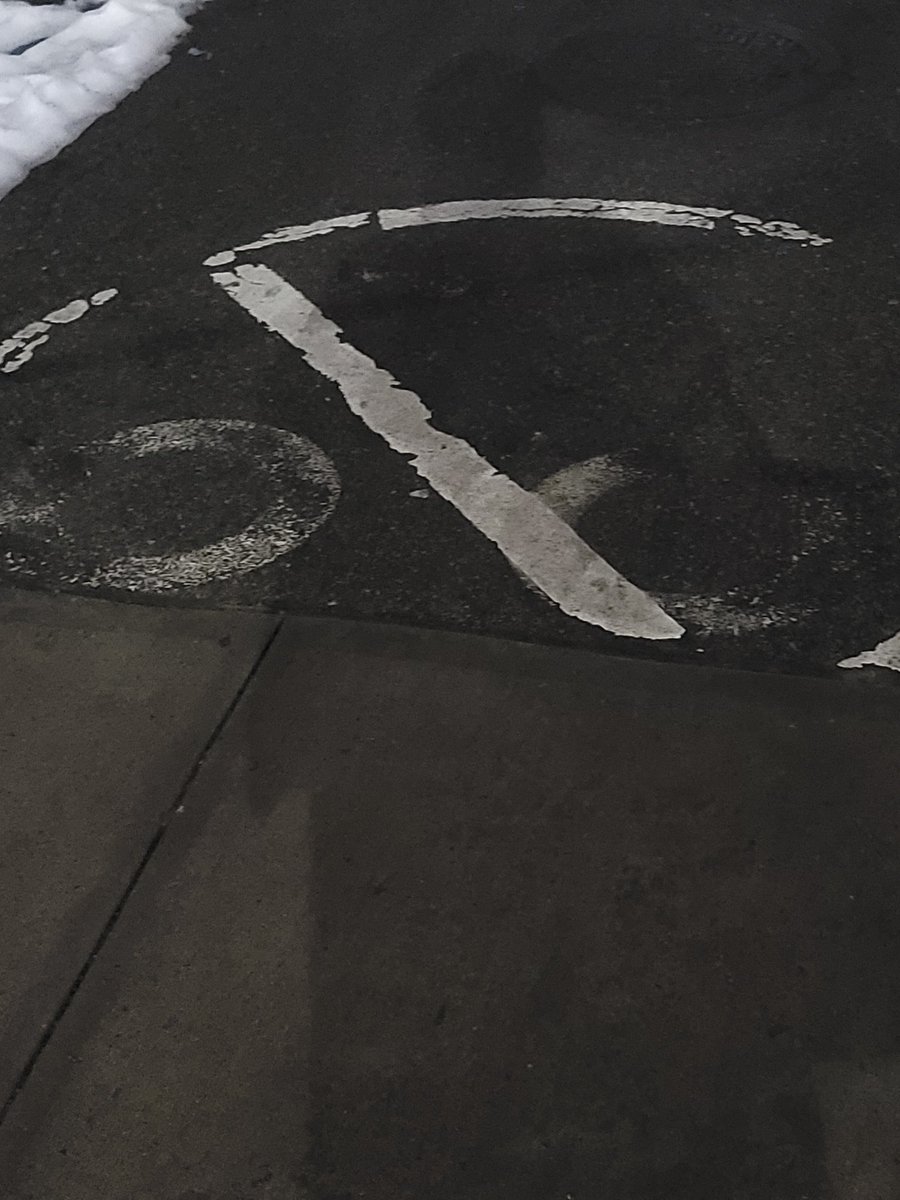 OPSNeighbors's tweet image. And yet @NYC_DOT @NYCParks haven't repainted Ocean Parkway pedestrian lanes since repaving road back in 2017. A scant handful of signs and they think they've done their job. Meanwhile, it's often unsafe to walk due to motorbikes and dangerous cyclists.