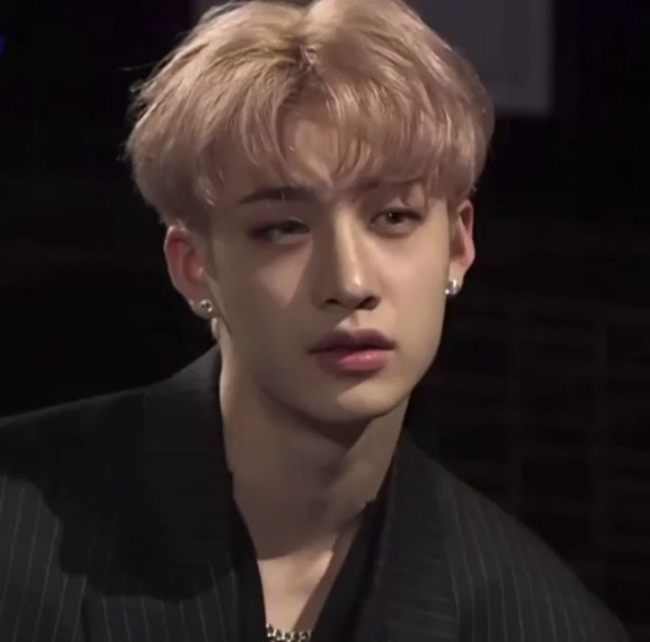 Darwin Gavv Dominguez 

From @hyunyuixv 's Reward au. N/sfw, Heavy curser profanities, dni if uncomfy. New account but not new to rp. Like and retweet to be mutuals.
