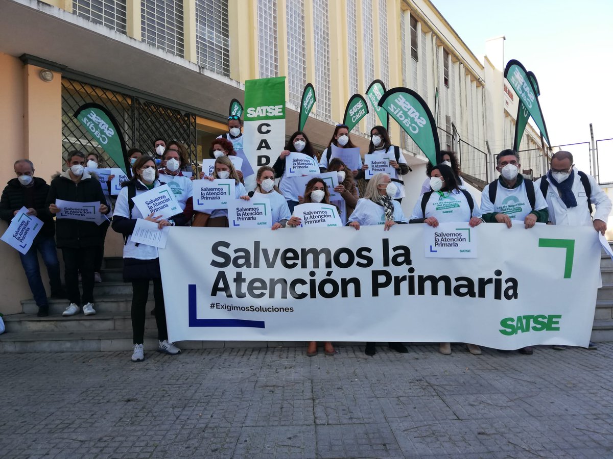 SATSE_Cadiz's tweet photo. 📢#SatseCádiz inicia movilizaciones en Atención Primaria de la capital de Cádiz ante el abandono de la #Sanidad.
 #ExigimosSoluciones para acabar con el deterioro y precariedad  #StopPrecariedad #FaltanMiles https://t.co/La3waiZ7RP