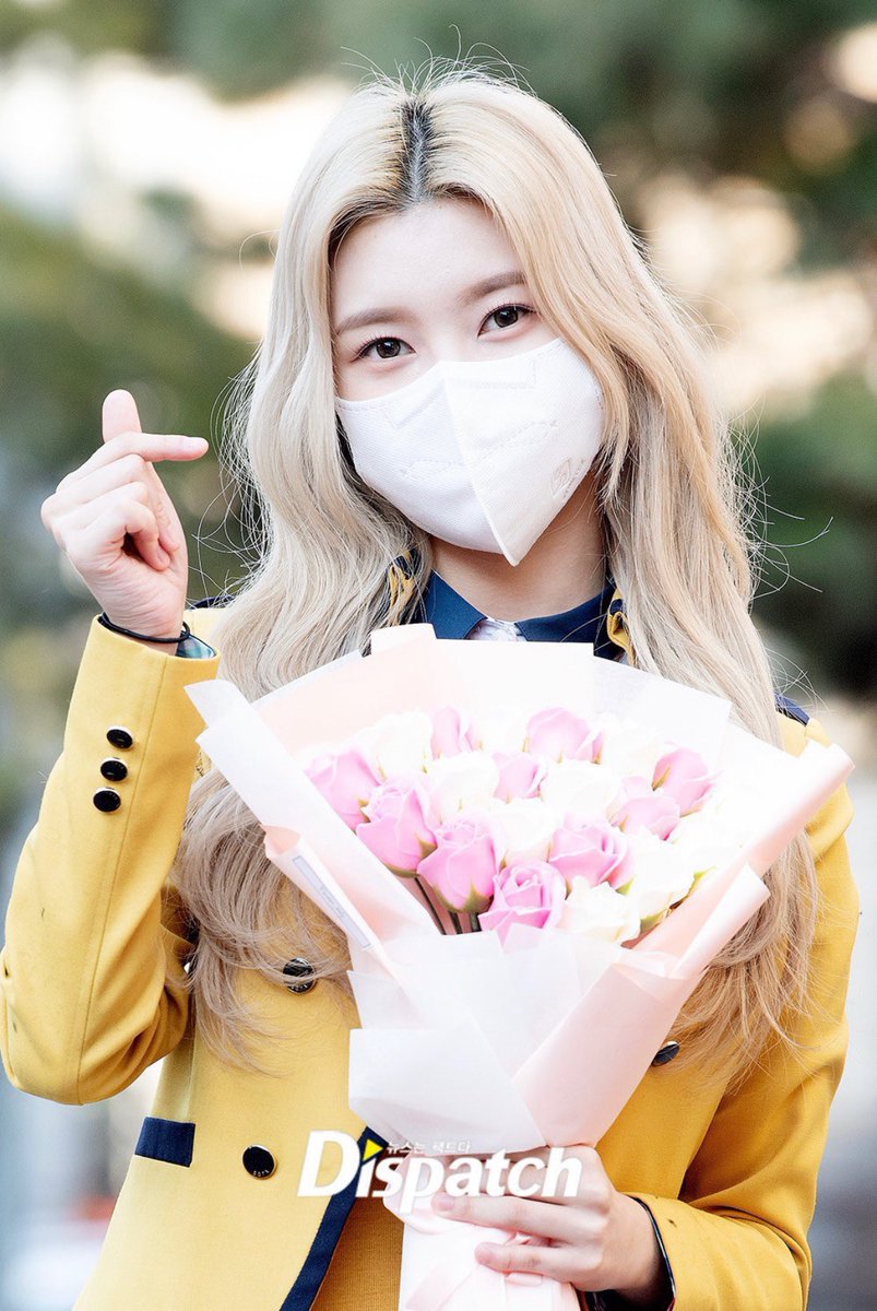 dayeonthoughts's tweet photo. the heart 😞😞 https://t.co/B33HNEFkOI