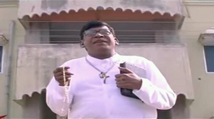 Pandidurai274's tweet photo. ஆடைகளில் இறைவன் இல்லை அன்பினில் தான் இறைவன் இருக்கிறார் மதவெறியை விட்டுவிட்டு மனிதத்தை நேசிப்போம் உரக்க சொல்லுங்கள் அல்லேலூயா...!!! https://t.co/XdGbbuN3fH