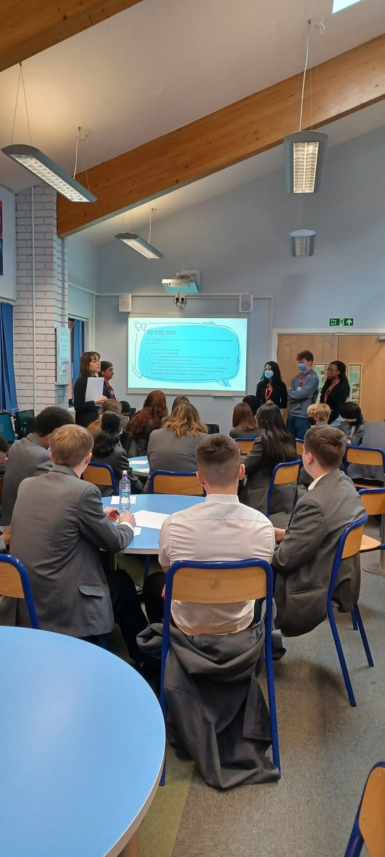 AcademyWestwood's tweet photo. Huge thankyou to @WarwickInspire for running a really insightful workshop. Year 10 pupils finding out about higher education including degree apprenticeships, student finance and asking amazing questions!  #inspiringfutures #university #degree #NAW2022 https://t.co/mxdu0AlSUI