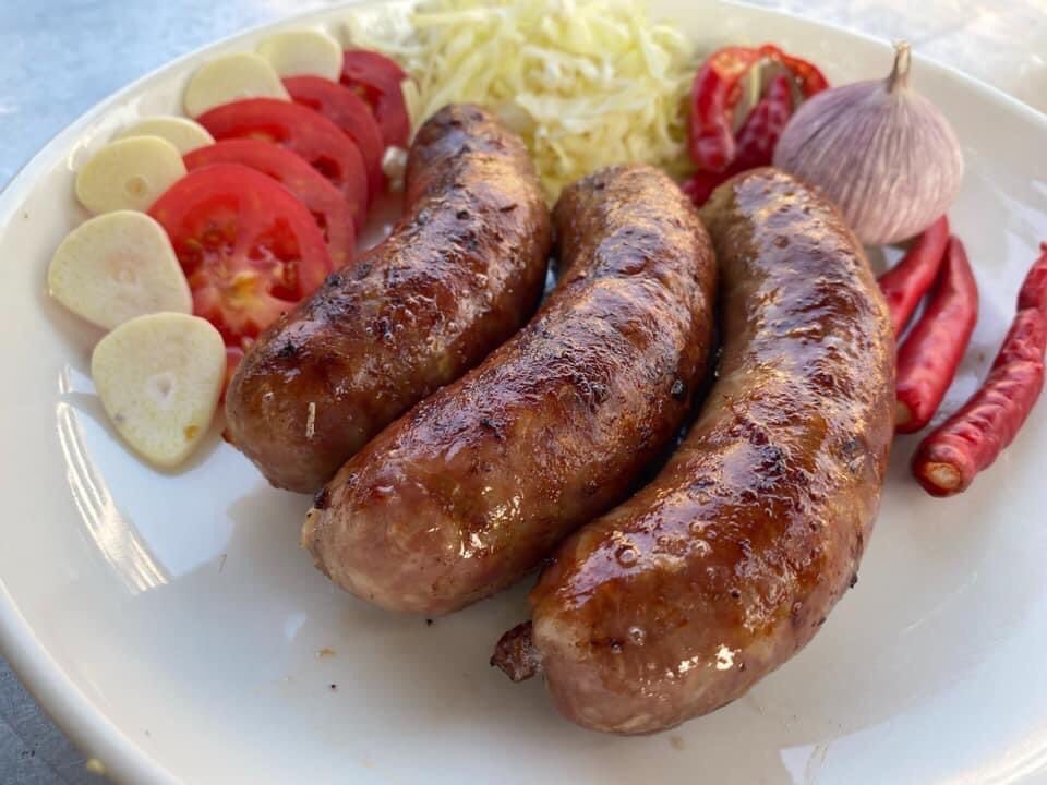 Sic65596285's tweet photo. ไส้กรอกอิสานมันน้อย
#ThaiTumSausage
#ไส้กรอกอิสานมันน้อยไททำ
#ChefPey
#อร่อย https://t.co/JaK1rzap4K