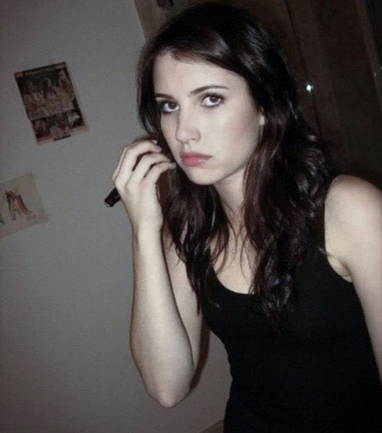 Happy birthday emma roberts <3 