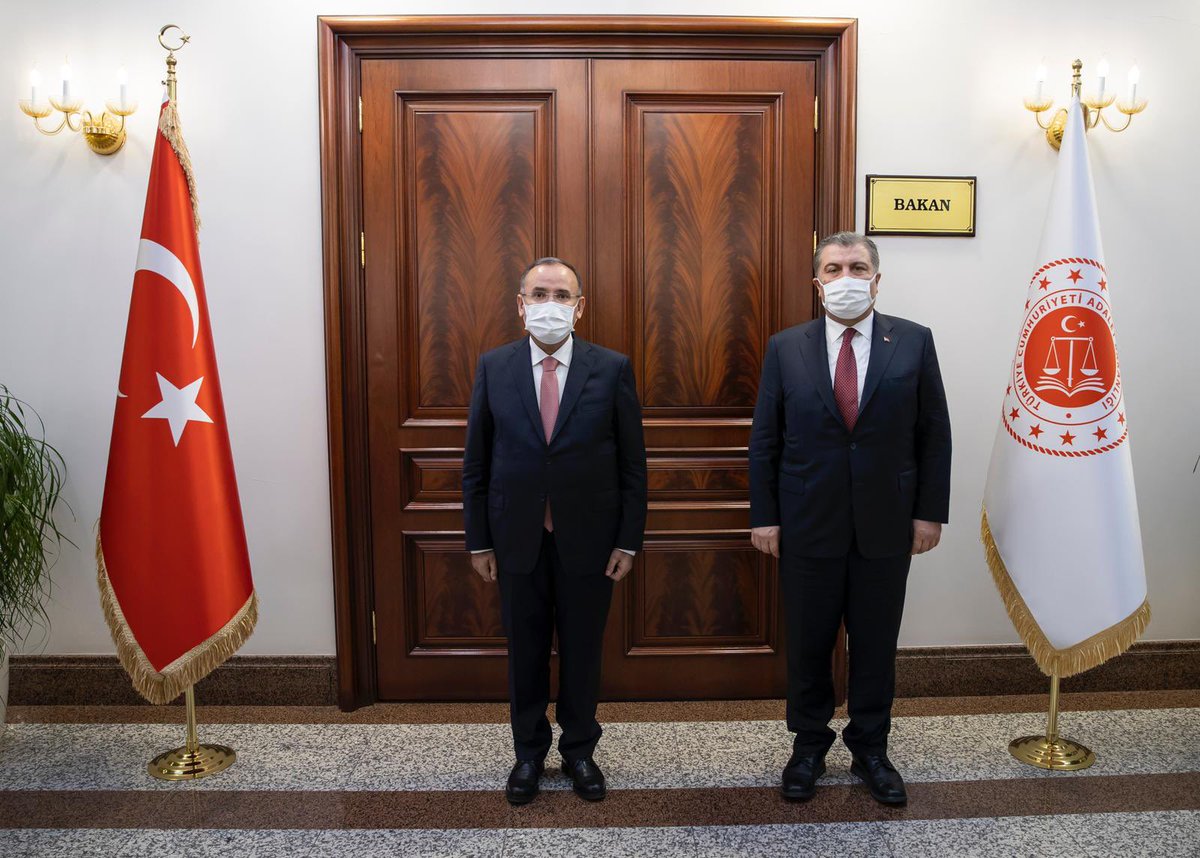bybekirbozdag's tweet photo. Sağlık Bakanımız Sayın Fahrettin Koca ile Adalet Bakanlığında verimli bir istişare yaptık.

Tazminat talepleri karşısında hekimler de hâkimler gibi korunacak.

Sağlık çalışanlarına karşı şiddet konusunda yeni adımlar atacağız.

Detayları yakında kamuoyuna açıklayacağız. https://t.co/DVMZYf7NFZ