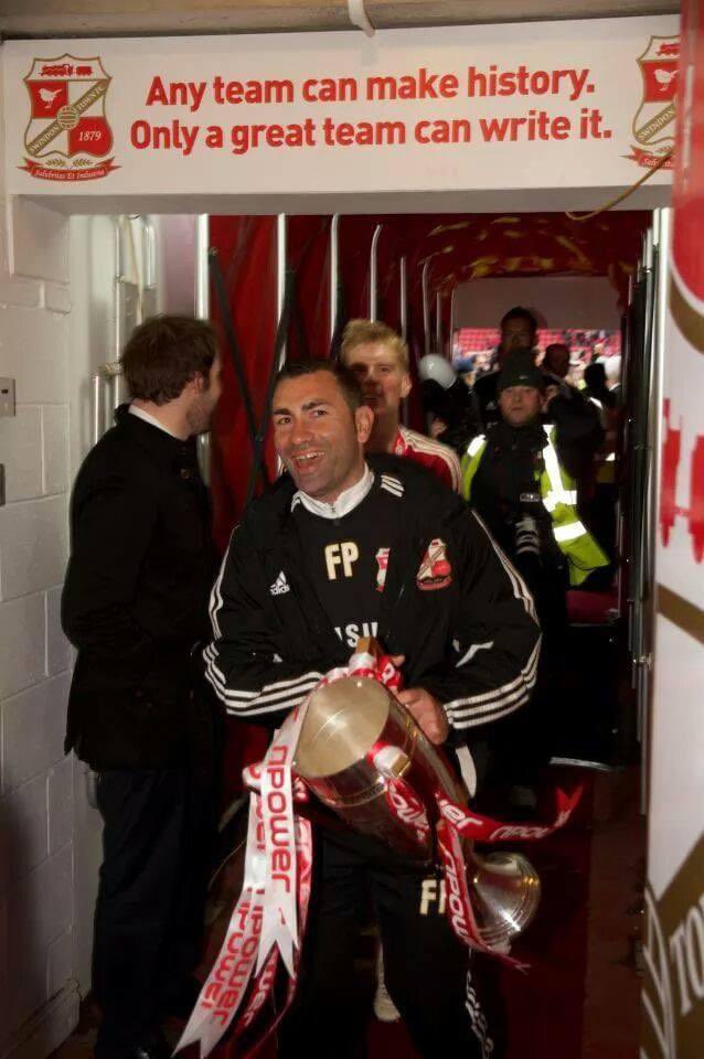 When an old picture brings up a fresh emotion 🔴⚪️ <a href="/Official_STFC/">Swindon Town Football Club</a> @STFCcouk <a href="/Swindon_Live/">Swindon_Live 🏴󠁧󠁢󠁥󠁮󠁧󠁿</a> <a href="/LoathedStranger/">The Loathed Strangers</a> <a href="/SwindonTownFans/">Swindon Town Fans</a> <a href="/OOCSTFC/">Out of Context Swindon Town</a>