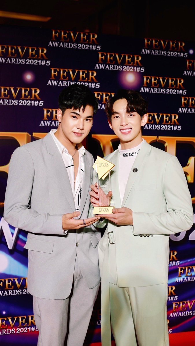 HalfToastTW's tweet photo. ดีใจด้วยกับ กาฟิวส์ รับรางวัล คลื่นลูกใหม่ Fever Awards 2021 # 5

#HeartByHeartTheseries
#garfiledpantach
#gagarfin https://t.co/0ktmXvtoLx