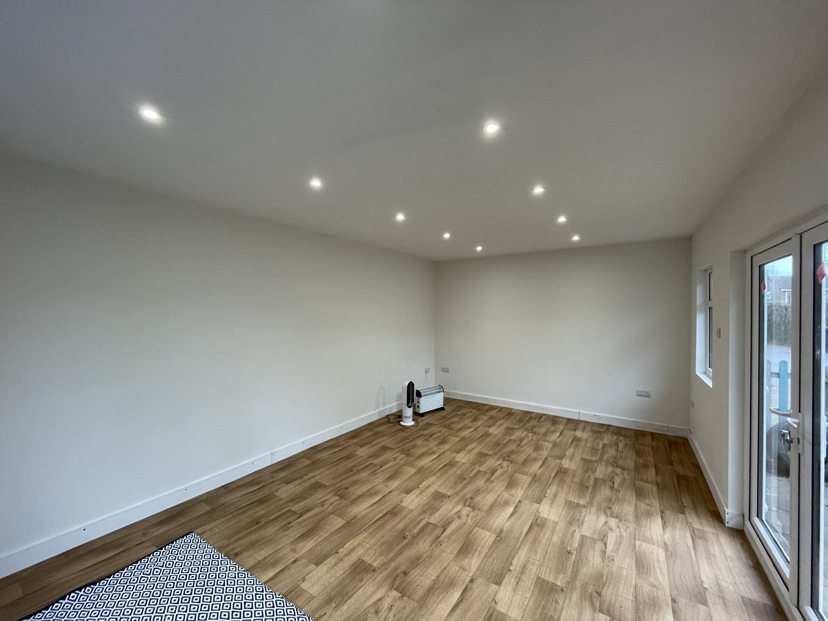 Another garden room completed by the local experts at Profascia!                            Fully insulated ✅                                        Composite Cladding ✅                                                                  A-rated windows and doors ✅