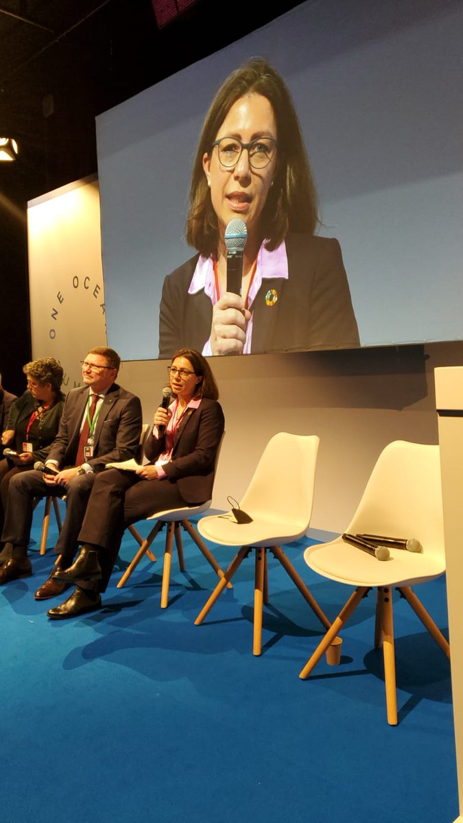 UNOceanDecade's tweet photo. #Live from #OceanOceanSummit in #Brest in the workshop “The Science we need for the ocean we want”: Dr.Katja Matthes @GEOMAR_en - ‘ We need transdisciplinary science to find solutions for societal transformation’ #OceanDecade https://t.co/dQBH2ArL5N