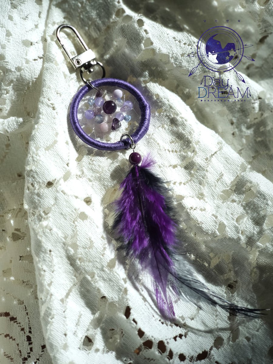 💘 지인분 선물로 나란히 주문제작 맡겨주셨습니다. 
키링 타입으로 보다 편한 고리를 사용해달라 말씀 주셔서 약간의 변경이 있었는데, 앞으로는 이 디자인으로 제작될 예정입니다🥰 감사합니다!