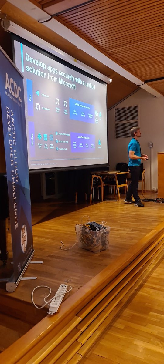 Harald doing keynote at #acdc2022 <a href="/ArcticCloudDev/">Arctic Cloud Developer Challenge</a>