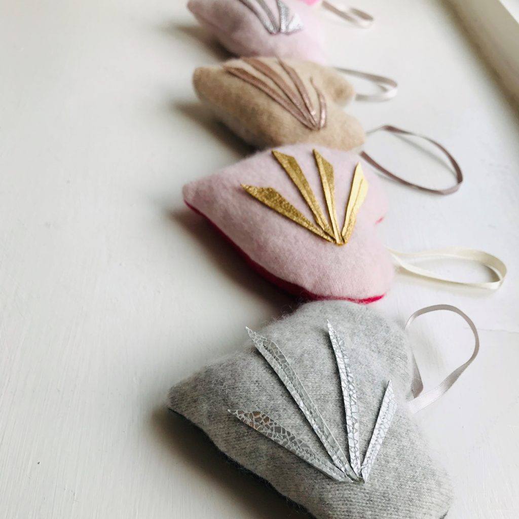 BluePatchTeam's tweet photo. Love your Valentine? Love the planet too, visit the #HappyPlanetStore @mcrartgallery and pick up (or buy online) these #sustainable #ValentinesDay love tokens! See what's in store now: https://t.co/j6ve4N4Bp2 https://t.co/9clJTAIcV9