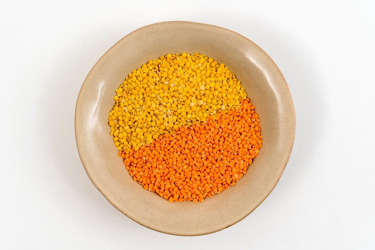 Limagrain's tweet photo. Le saviez-vous❓ 
La France 🇫🇷 cultive plus de 490 000 hectares de légumineuses. Une culture qui comporte de nombreux avantages, tant sur le plan agronomique que nutritionnel ! 
 #journeeinternationaledeslegumineuses https://t.co/9BGIB9DDX8